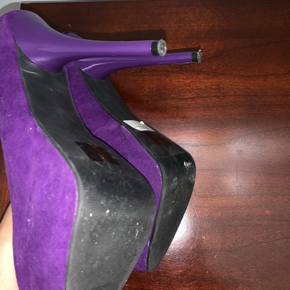 ❌sold eBay❌ Fahrenheit Purple Velvet Platform Pump - Picture 5 of 5
